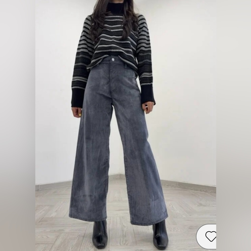 Universal Thread Dark Gray Velvet Flocked Sailor Wide Leg High-Rise Crop Pants